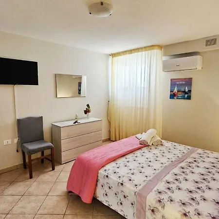 Marina Bed & Breakfast