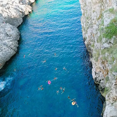 Marina Bed & Breakfast 3*