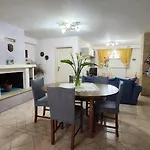 Marina Bed & Breakfast 3*