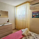 Marina Bed & Breakfast 3*