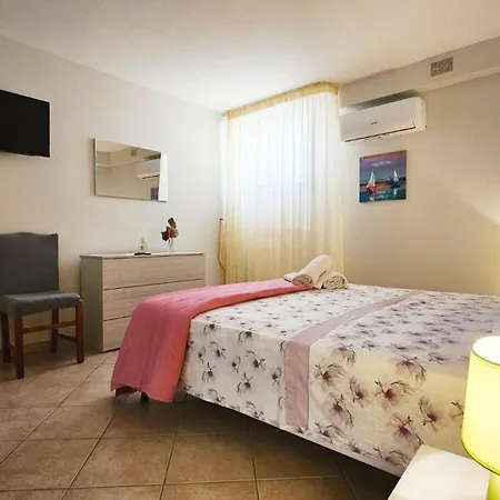 Marina Bed & Breakfast