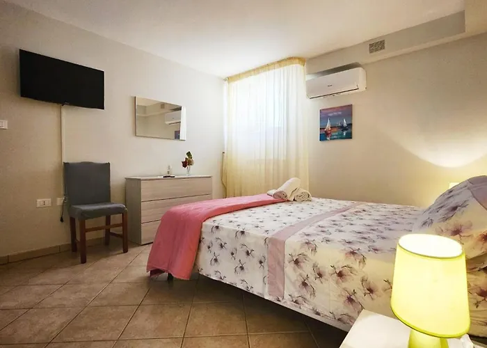Marina Bed & Breakfast